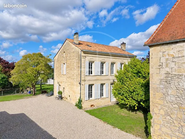 Maison 6 pièces 185 m²