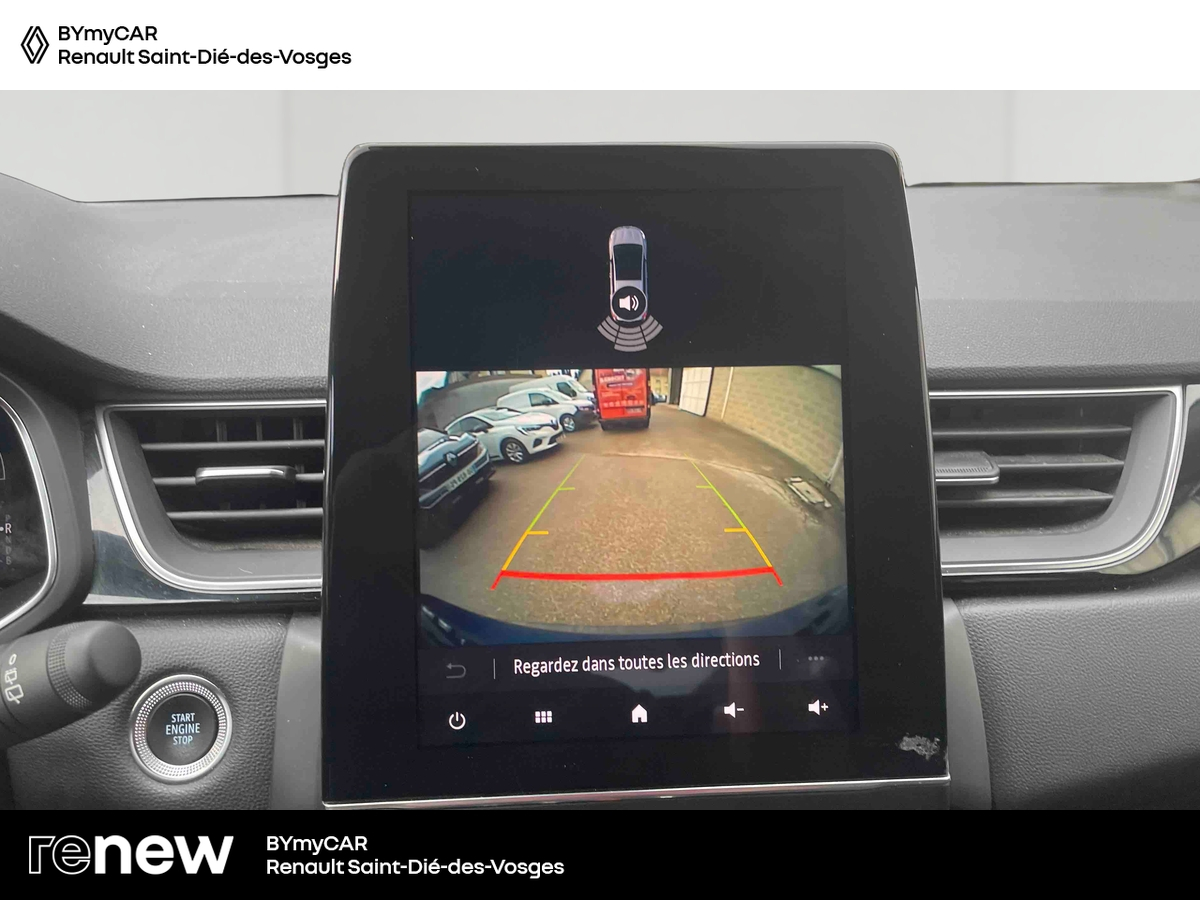 Renault Captur E-Tech 145 — photo 17