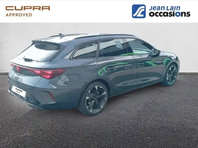 Cupra Leon sportstourer 1.5 etsi hybrid 150 ch dsg7 — photo 2