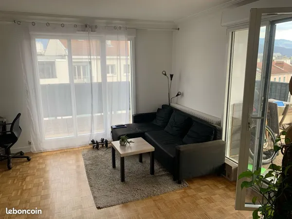 Ile Verte, Bel appartement, 56 m2, dernier étage avec terrasse de 50 m2, vue montagne, au calme, par