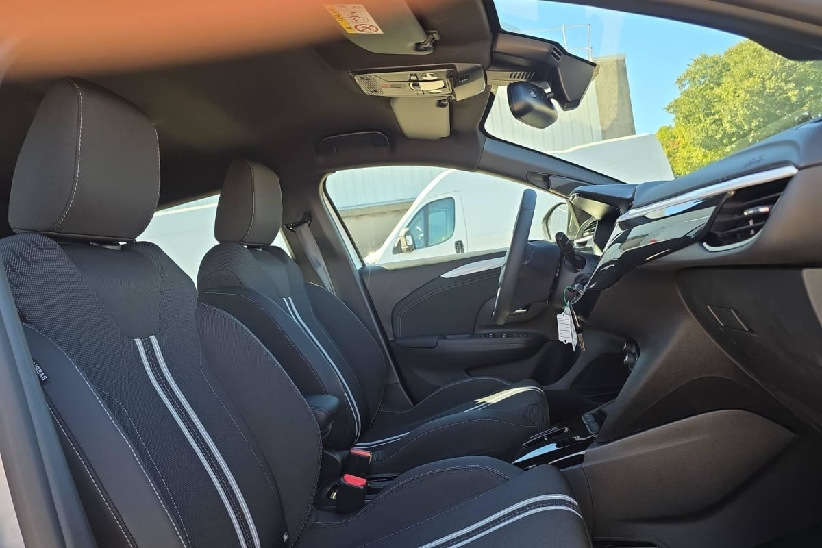 Opel Corsa — photo 9