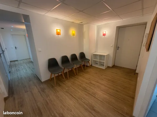 Deux cabinets à louer au coeur de L'Arbresle