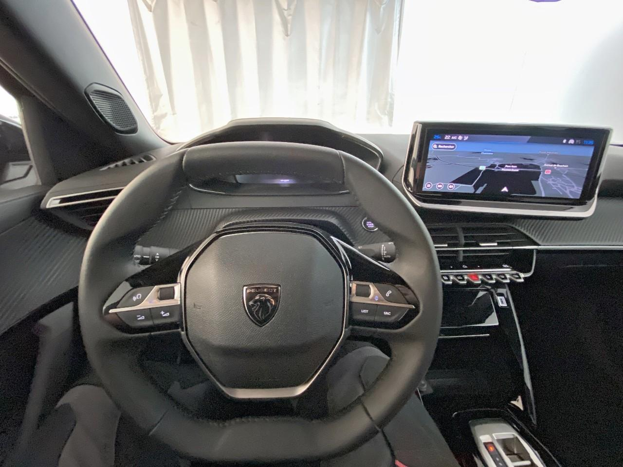 Peugeot 2008 hybrid 145 ch e-dcs6 allure — photo 12