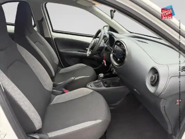Toyota Aygo x 1.0 vvt-i 72ch dynamic s-cvt my23 — photo 5