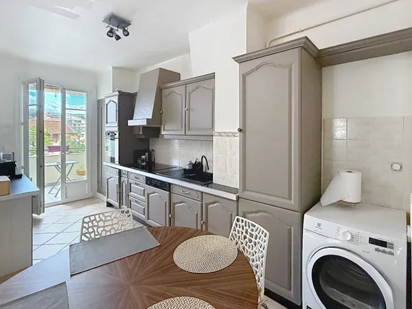 Appartement 3 pièces 82 m²