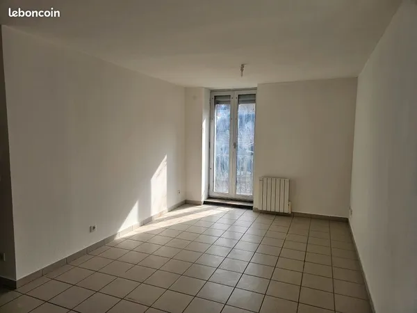 A louer apppartement t2 morestel(38510)