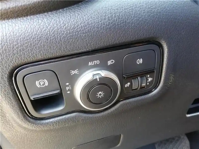 Mercedes Vito 116 cdi compact bva rwd — photo 34