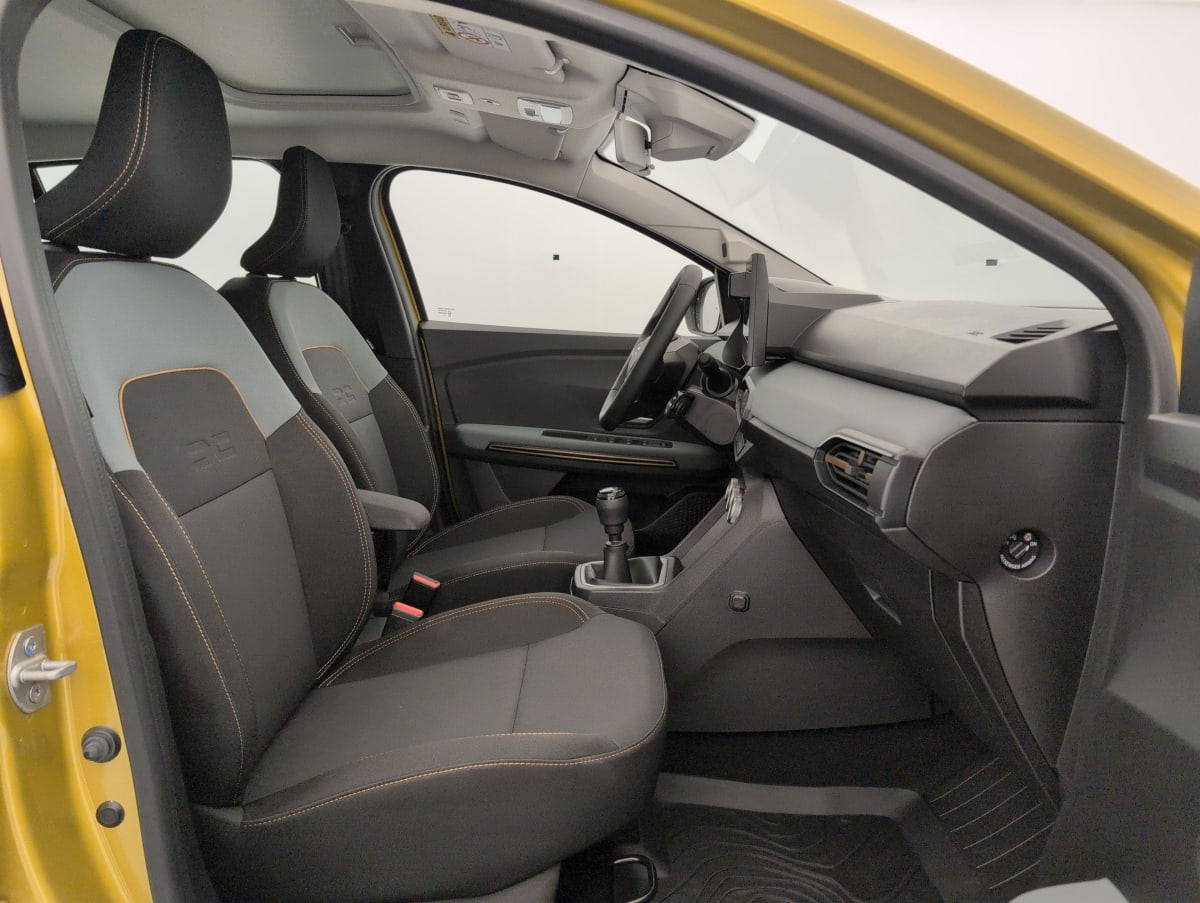 Dacia Sandero — photo 9
