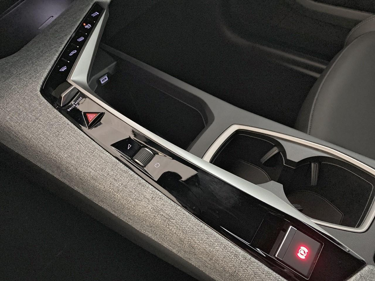 Peugeot 3008 hybrid 145 e-dcs6 allure — photo 18