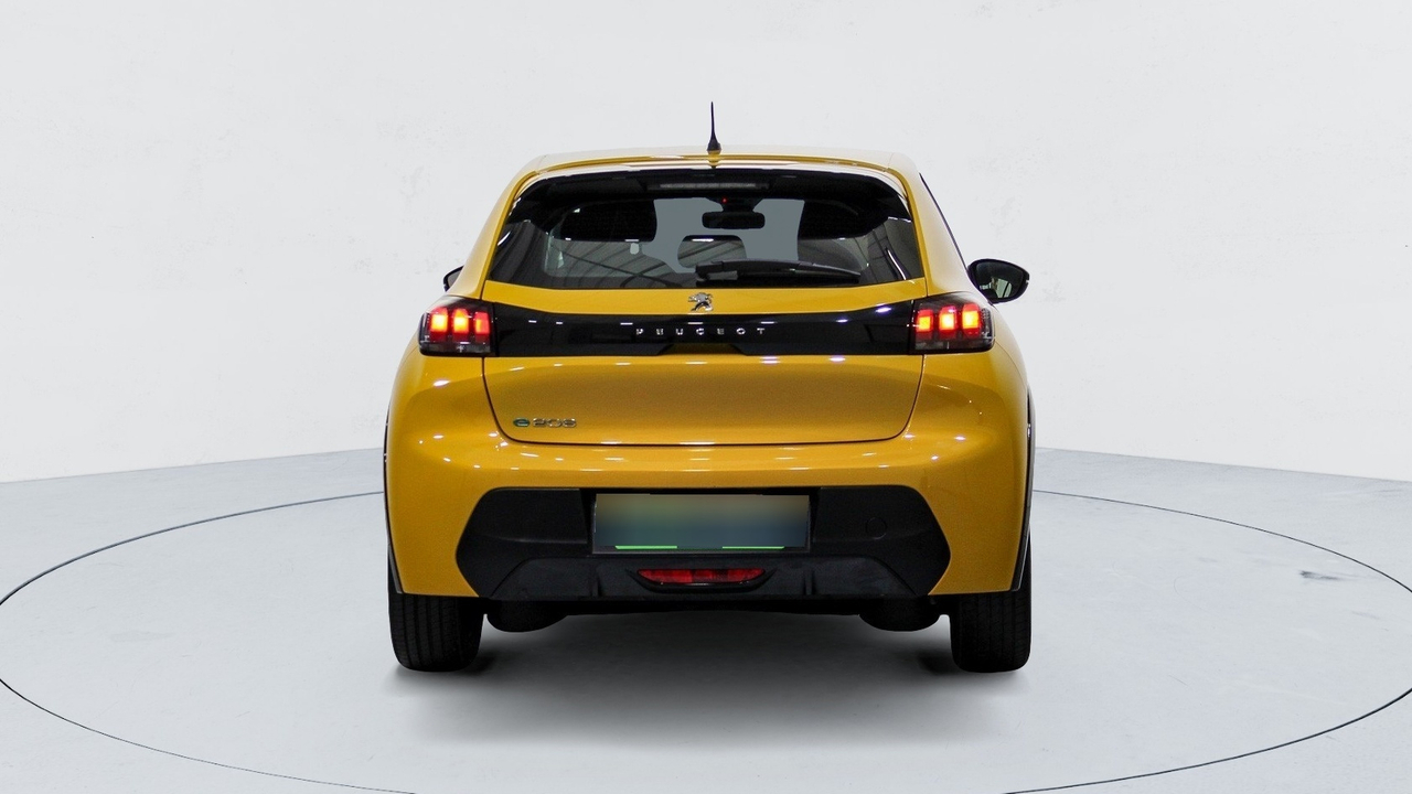 Peugeot 208 — photo 4