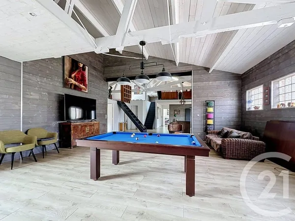 Maison 5 pièces 205 m²