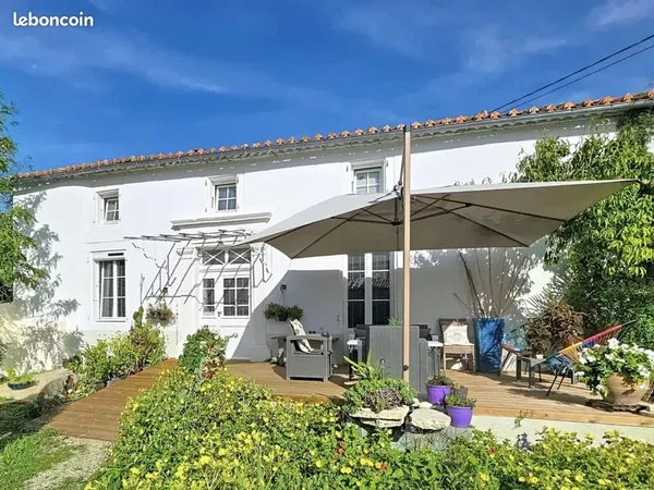 Propriété 7 pièces 242 m²