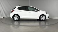 Peugeot 208 1.2 PureTech 82ch E6.c Signature 5p — photo 4
