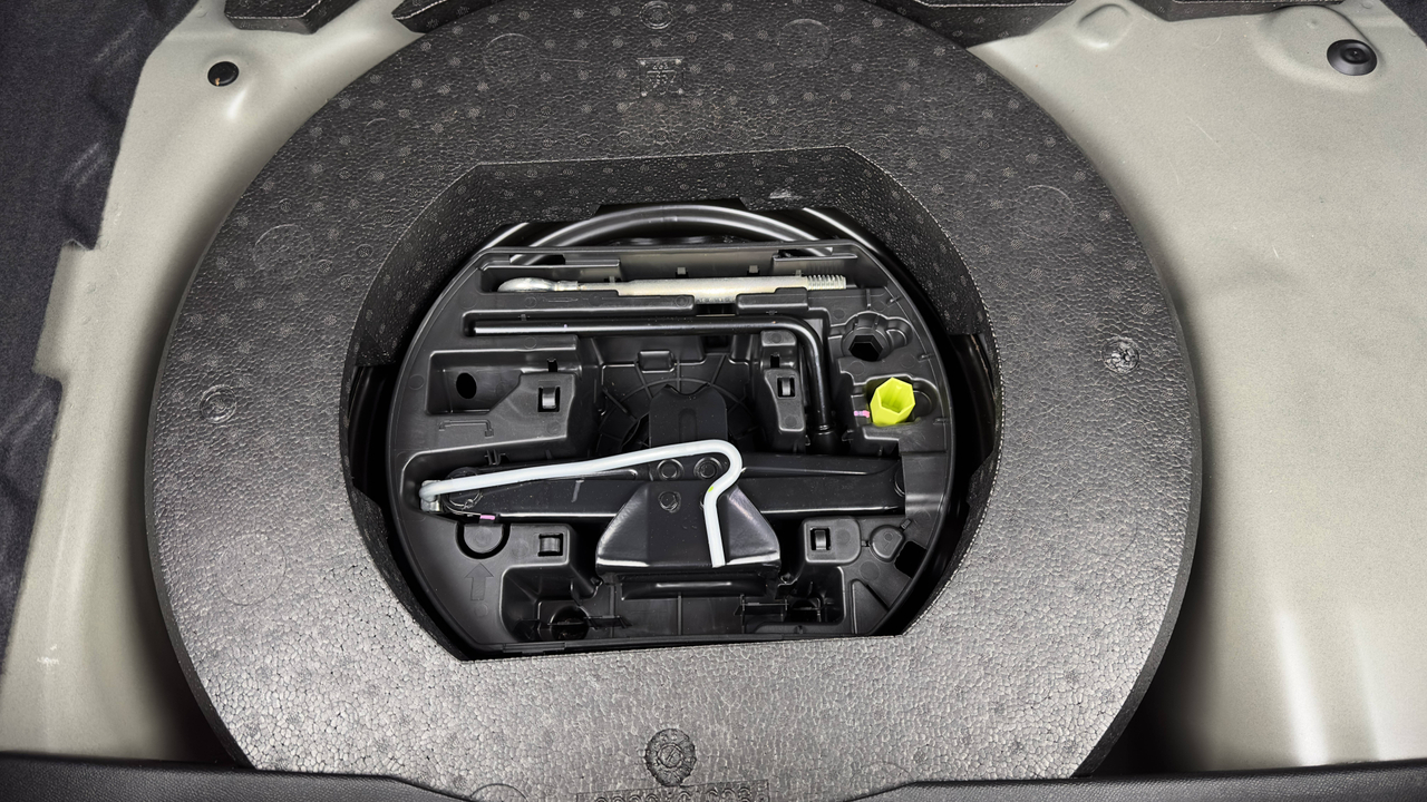 DS 3 Hybride 136 e-DCT6 — photo 12