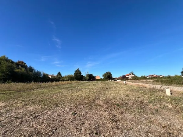 Terrain 311 m²