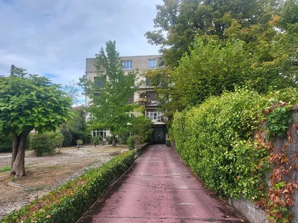 Appartement 4 pièces 172 m²