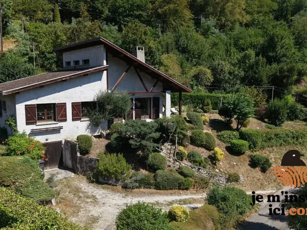 Voreppe Maison de caractère, emplacement privilégié et vue