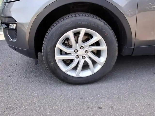 Land Rover Discovery Sport mark ii td4 150ch — photo 8