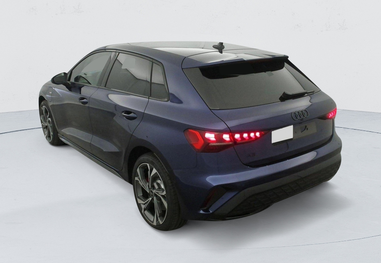 Audi A3 Sportback — photo 3