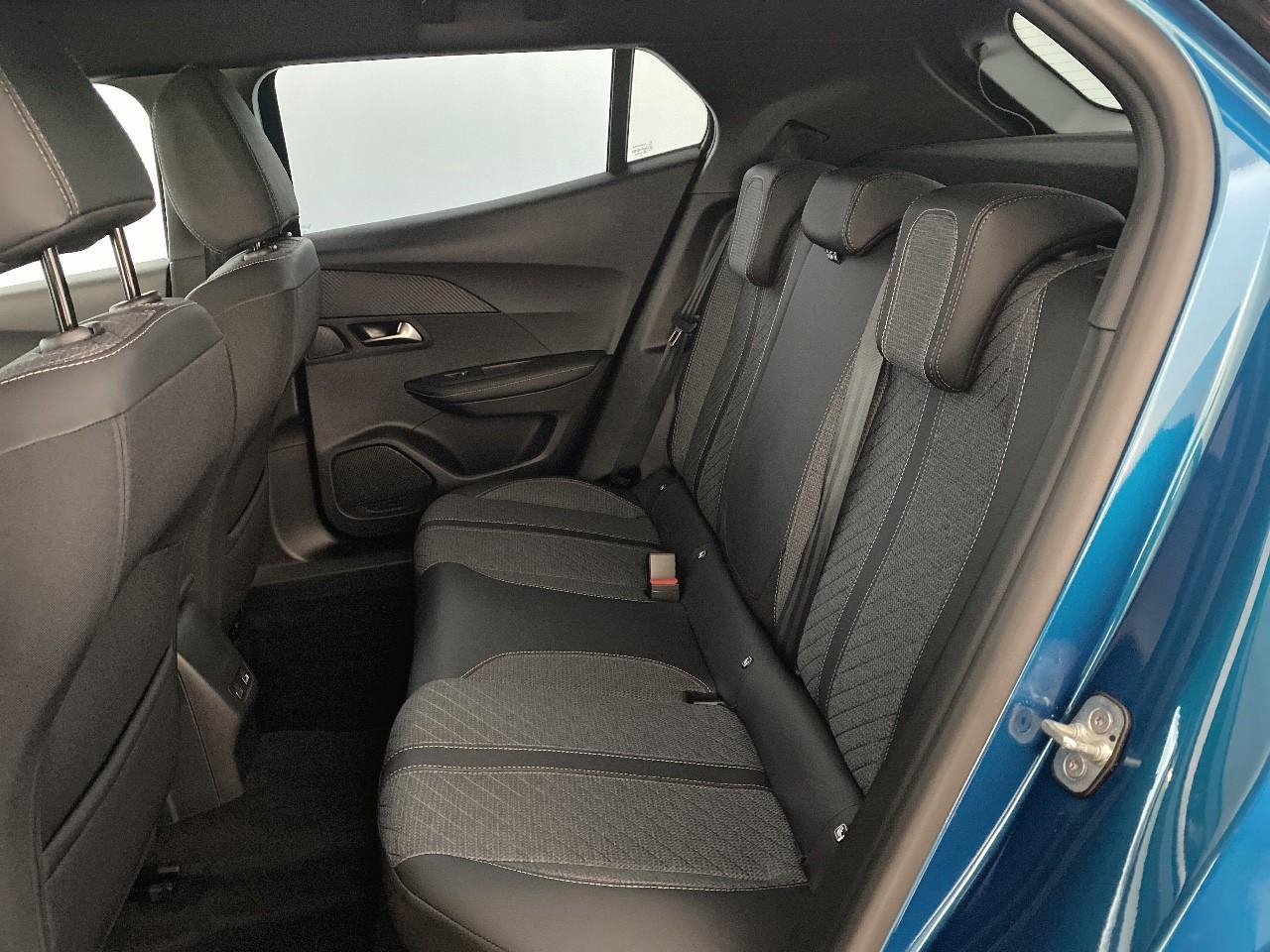 Peugeot 2008 hybrid 145 ch e-dcs6 allure — photo 10