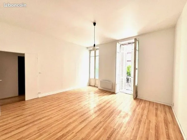 T2 47m² GARE SAINT JEAN