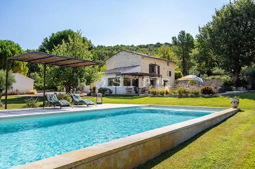 Maison 6 pièces 150 m²