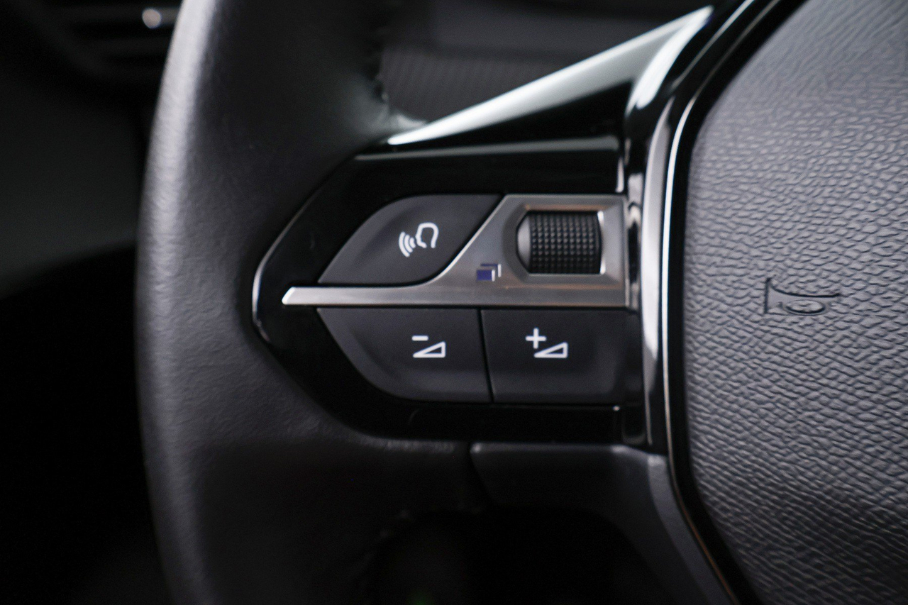 Peugeot 208 — photo 20