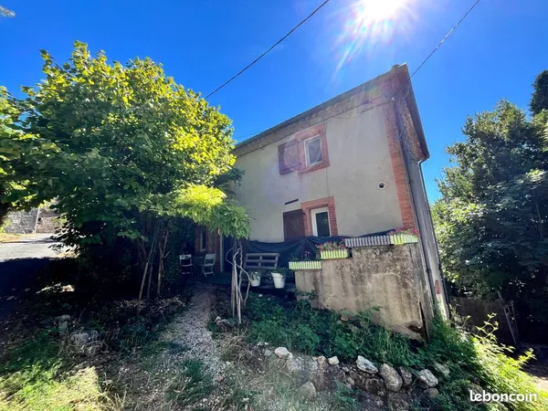 Maison de village avec jardin