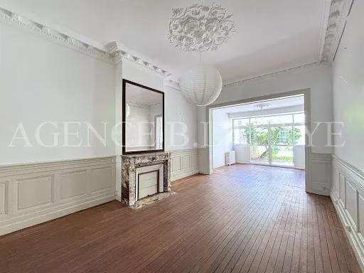 Maison 8 pièces 205 m²