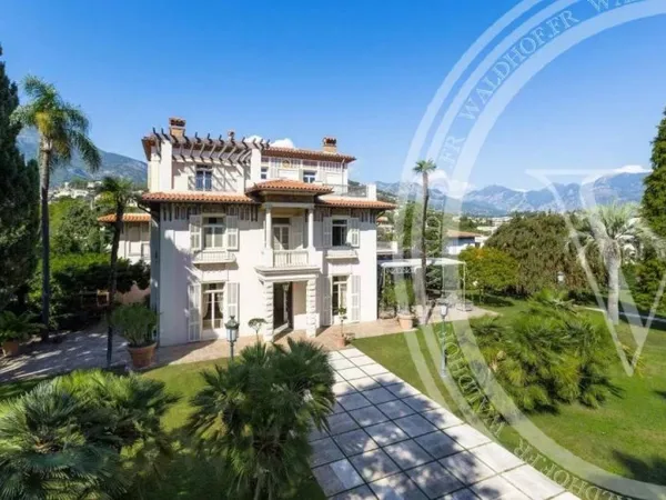 Magnifique propriété Belle Epoque au coeur du Cap Martin