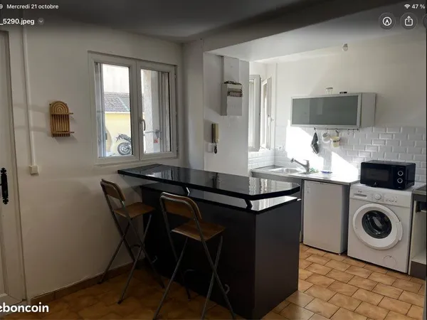 Grand studio meublé à Mezieres sur Seine