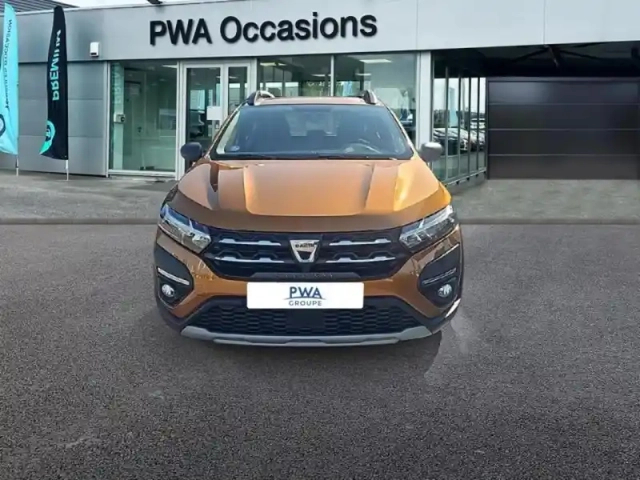 Dacia Sandero 1.0 tce 90ch stepway essential + pack techno — photo 2