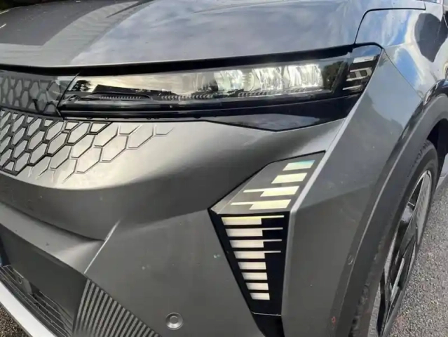 Renault Scenic 220 ch grande autonomie techno iconic 5p — photo 22