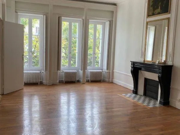 Appartement 4 pièces 131 m²