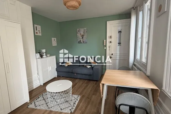 Studio 1 pièce 19 m²
