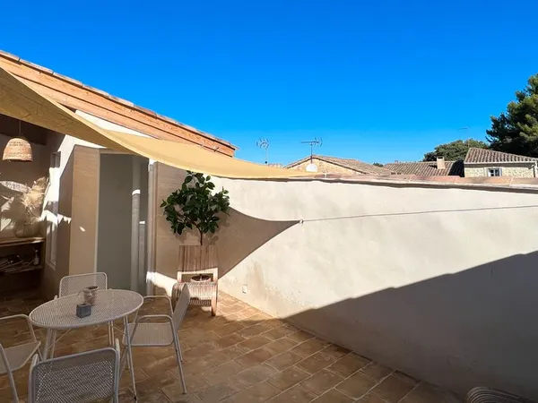 Meublé avec terrasse