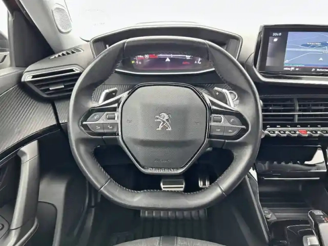 Peugeot 2008 puretech 130 s&amp;s eat8 — photo 9