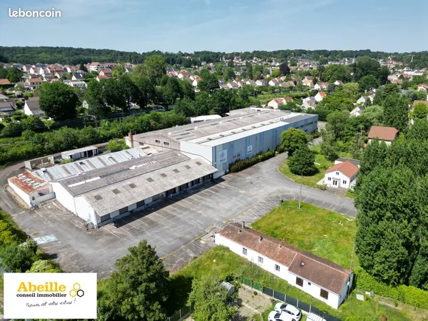 Local 6875 m² Saint-Chéron