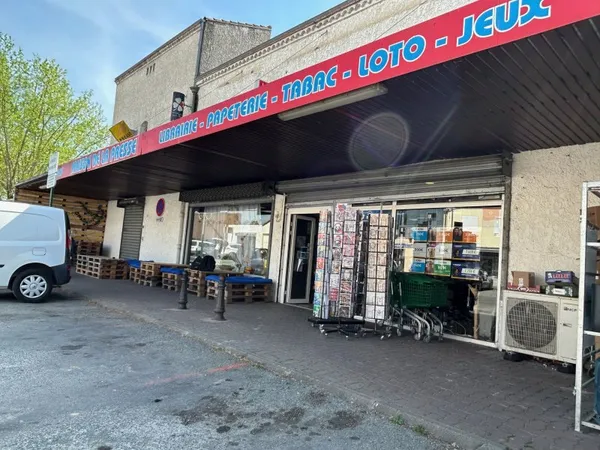 Fonds de commerce 200 m²