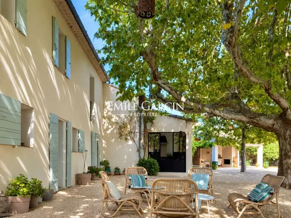 A vendre - Propriété dans la campagne Aixoise - Lambesc