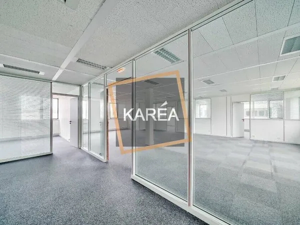 Bureaux 1139 m²