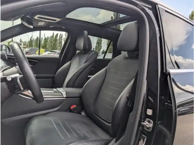 Mercedes Glc 300 e  hybrid eq 4matic — photo 18