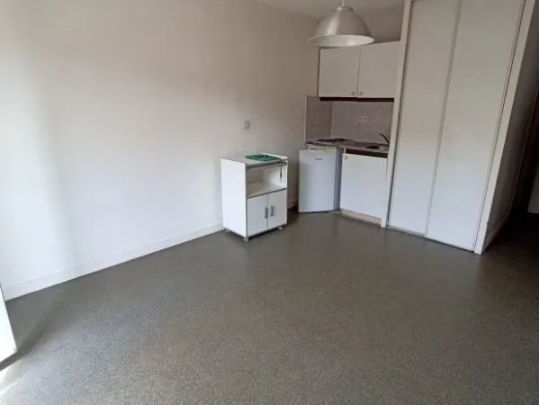 Studio 1 pièce 20 m²