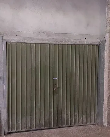 Garage avec mezzanine