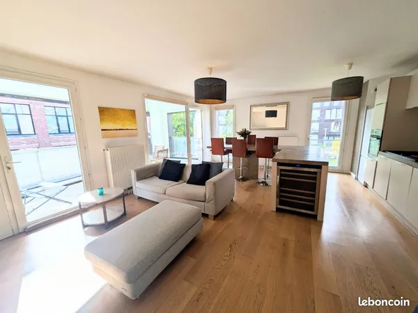 A vendre - Spacieux T4 94m2 avec terrasse et parking - Lille Quartier Euratechnologies
