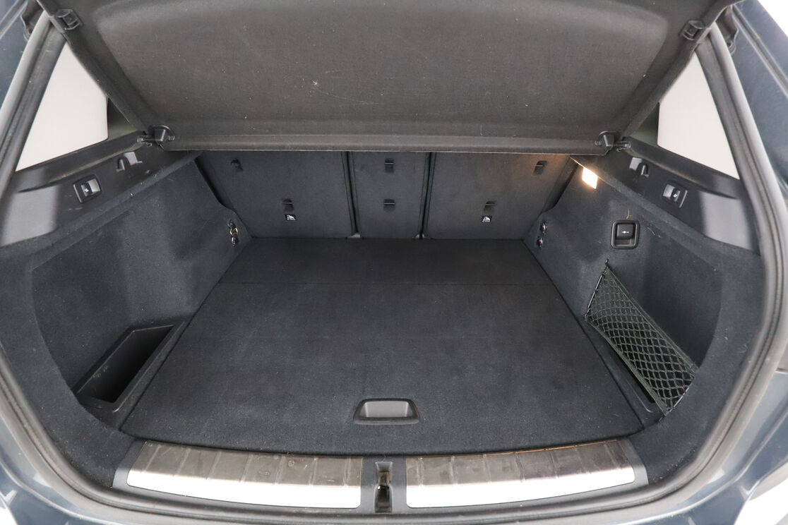 BMW X1 sDrive18i xLine — photo 16