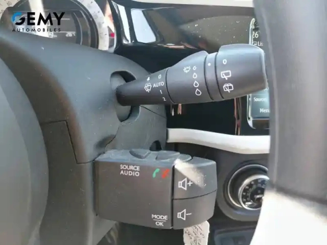 Renault Twingo iii e-tech — photo 16
