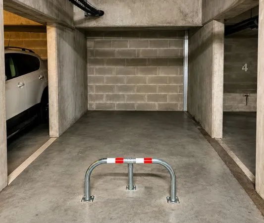 Place parking sécurisée - rue .....