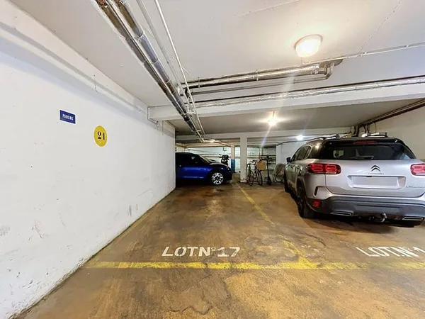 Parking 13 m²