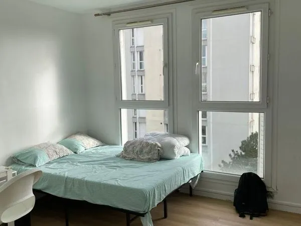 Chambre en colocation féminine